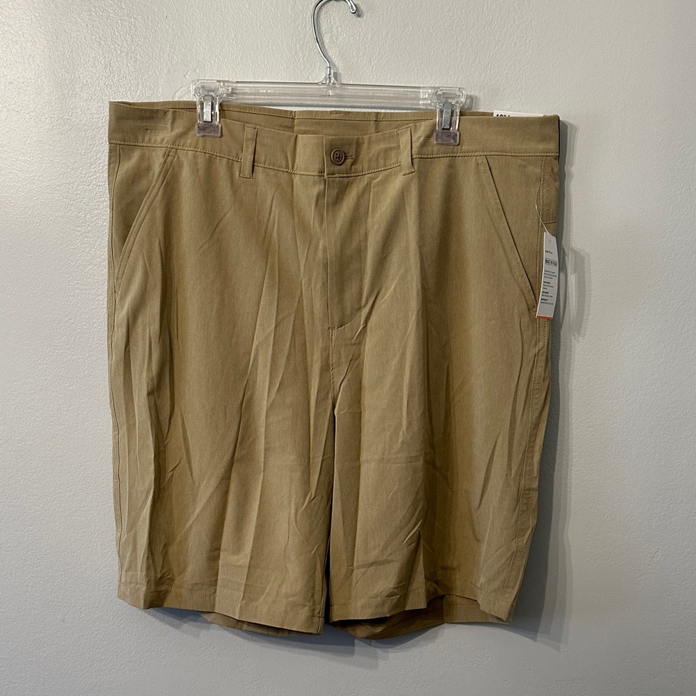 Old Navy Men's Flat-Front Khaki Shorts - Light Tan